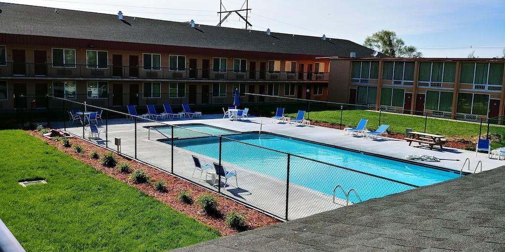 Quality Inn & Suites Ogallala Exterior foto