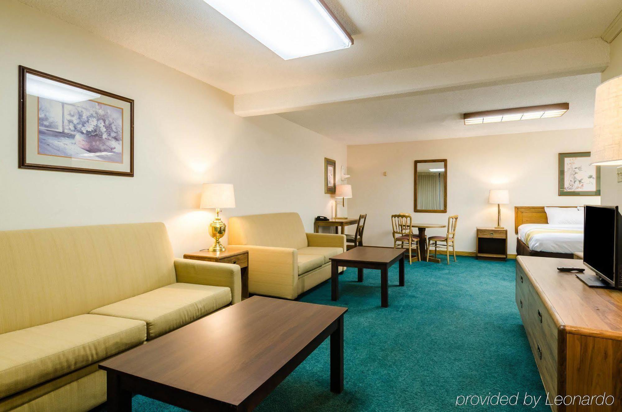 Quality Inn & Suites Ogallala Exterior foto